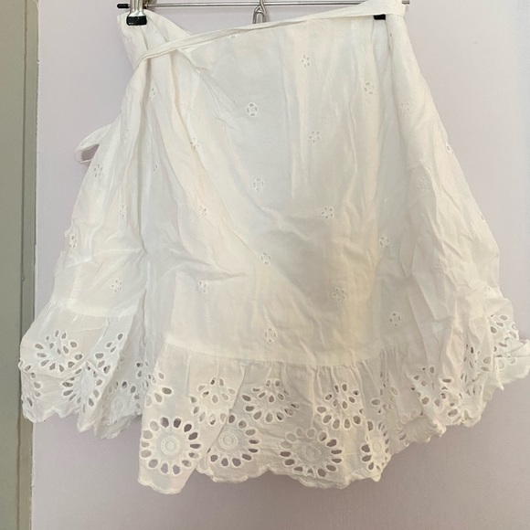 white mini skirt floral - Picture 2 of 4